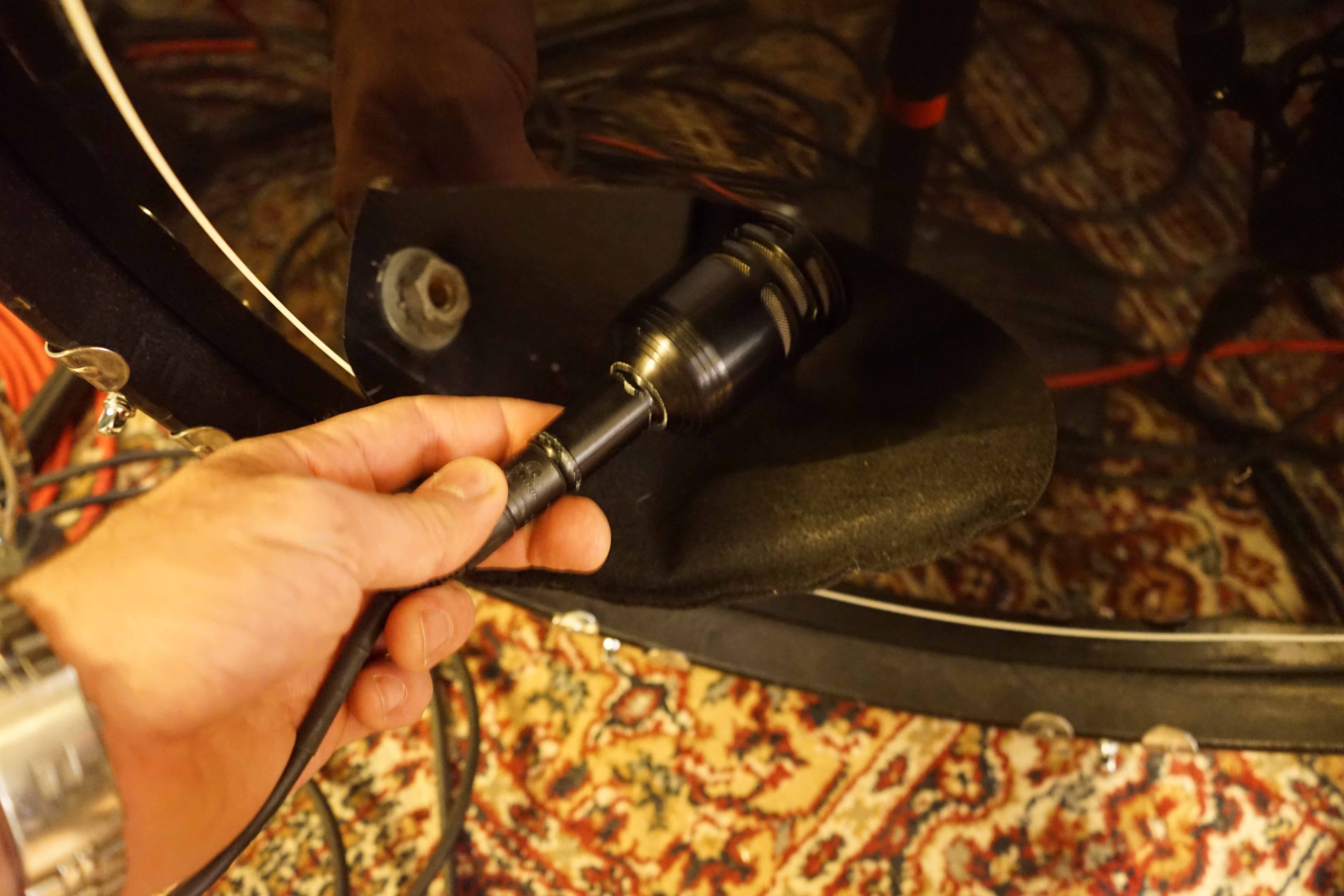 "Kick in" microphone placement